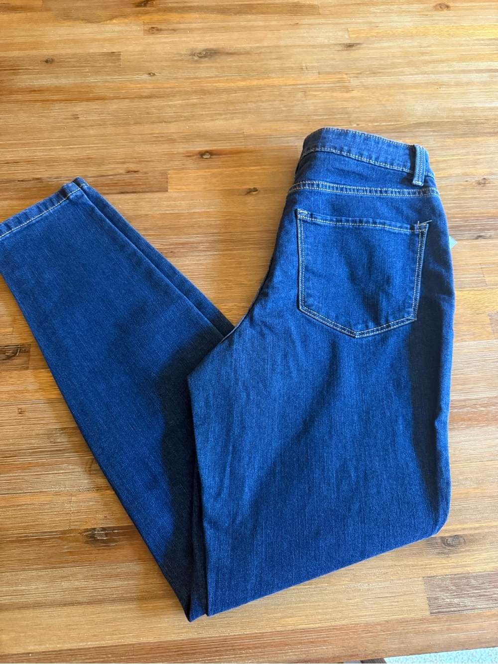 Women’s High-Rise skinny jeans new ! Dark wash